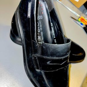 Men’s Size 11 Mephisto Loafers
